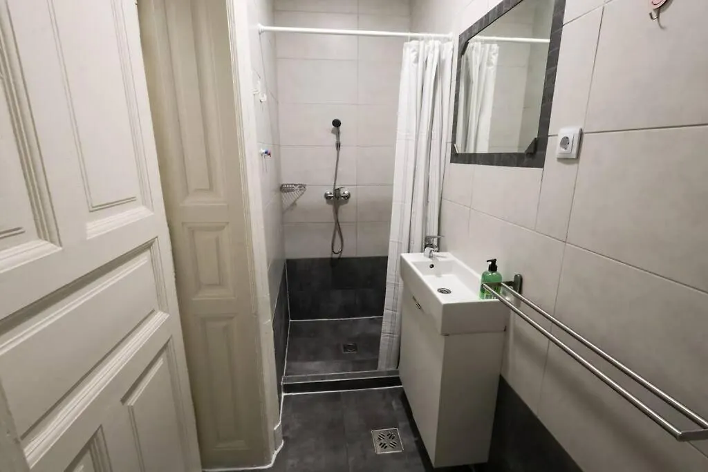 Pest-Port Apartment Room-5 Private Apartment Budapest 0*,  Ungarn