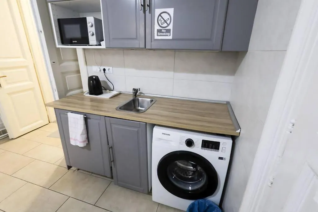 Pest-Port Apartment Room-5 Private Apartment Budapest Ungarn